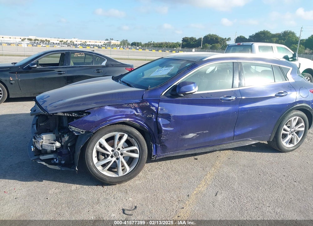 2019 INFINITI QX30 LUXE VIN: SJKCH5CP1KA008789