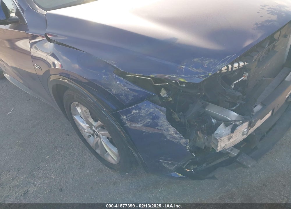 2019 INFINITI QX30 LUXE VIN: SJKCH5CP1KA008789