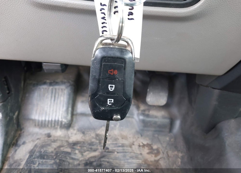 2017 FORD F-150 VIN: 1FTMF1C85HFC36014