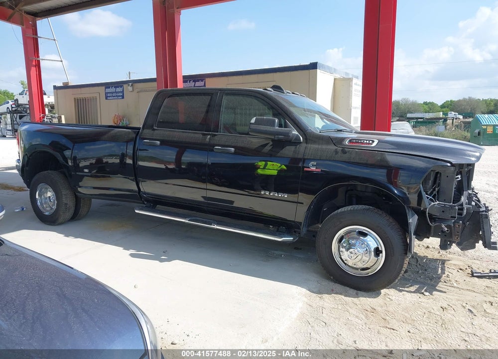 2022 RAM 3500 VIN: 3C63RRGL5NG293055