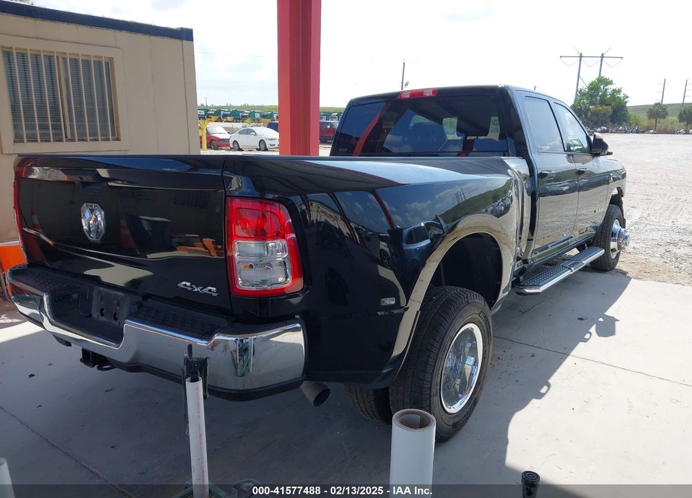 2022 RAM 3500 VIN: 3C63RRGL5NG293055