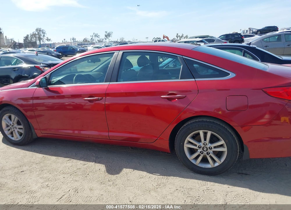 2015 HYUNDAI SONATA VIN: 5NPE24AF9FH050708