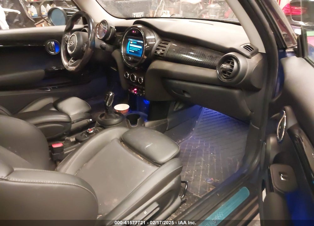 2020 MINI HARDTOP VIN: WMWXR5C05L2L43423