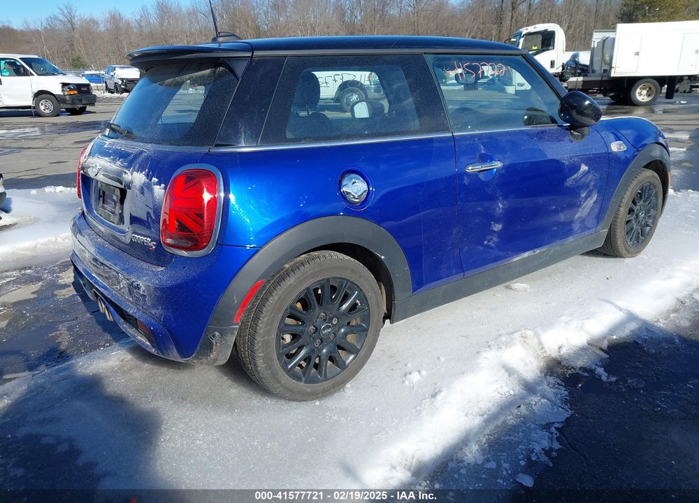 2020 MINI HARDTOP VIN: WMWXR5C05L2L43423