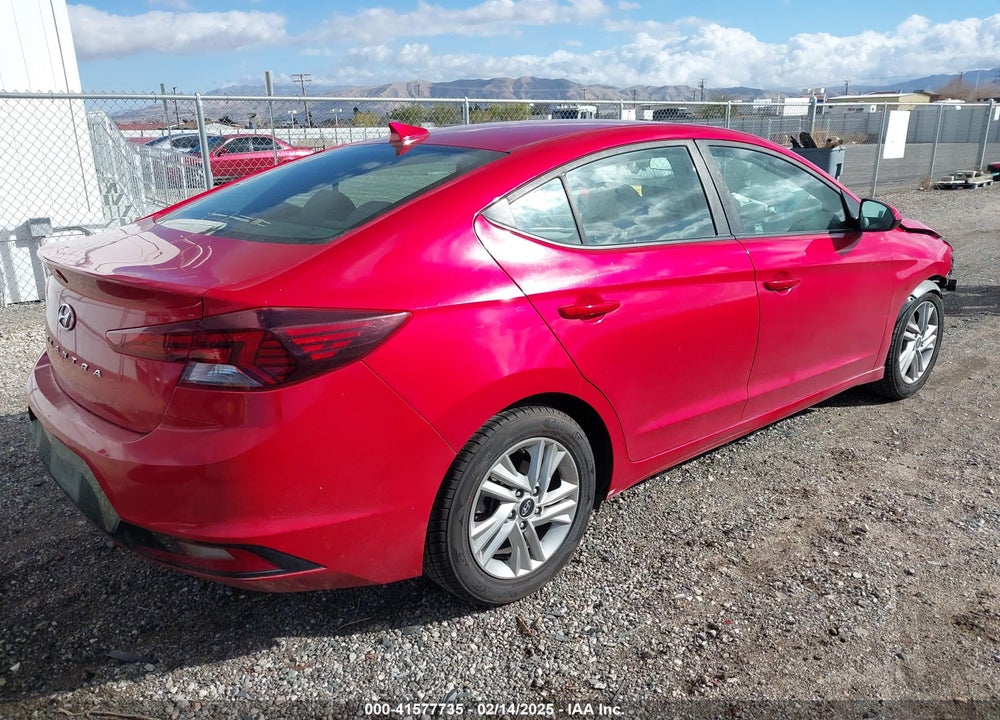 2020 HYUNDAI ELANTRA VIN: 5NPD84LF1LH577788