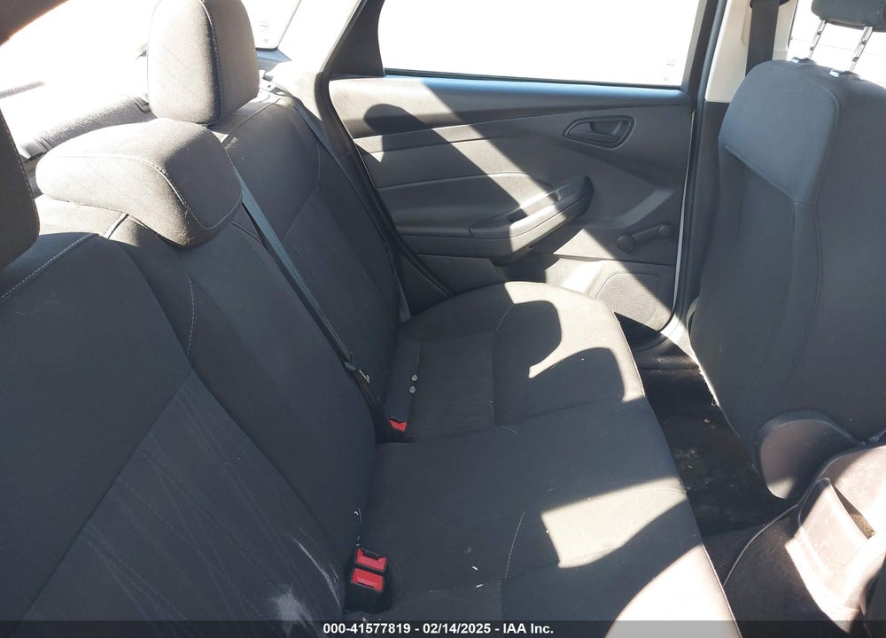 2018 FORD FOCUS VIN: 1FADP3E21JL201226
