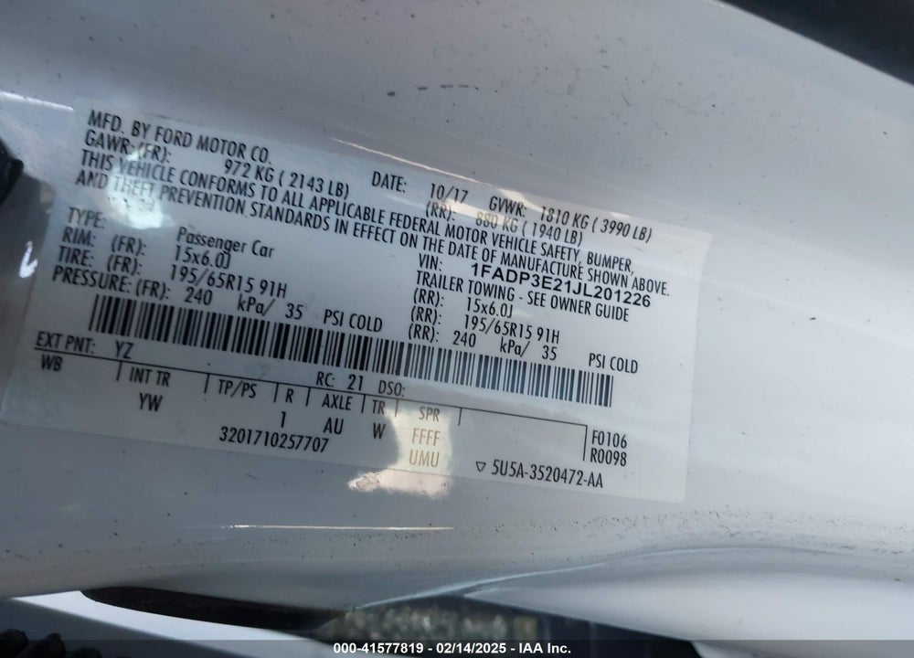 2018 FORD FOCUS VIN: 1FADP3E21JL201226