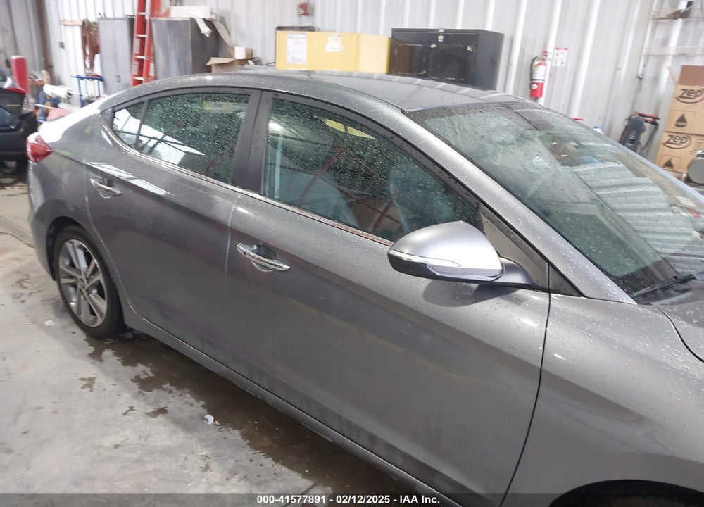 2017 HYUNDAI ELANTRA VIN: KMHD84LF5HU102234