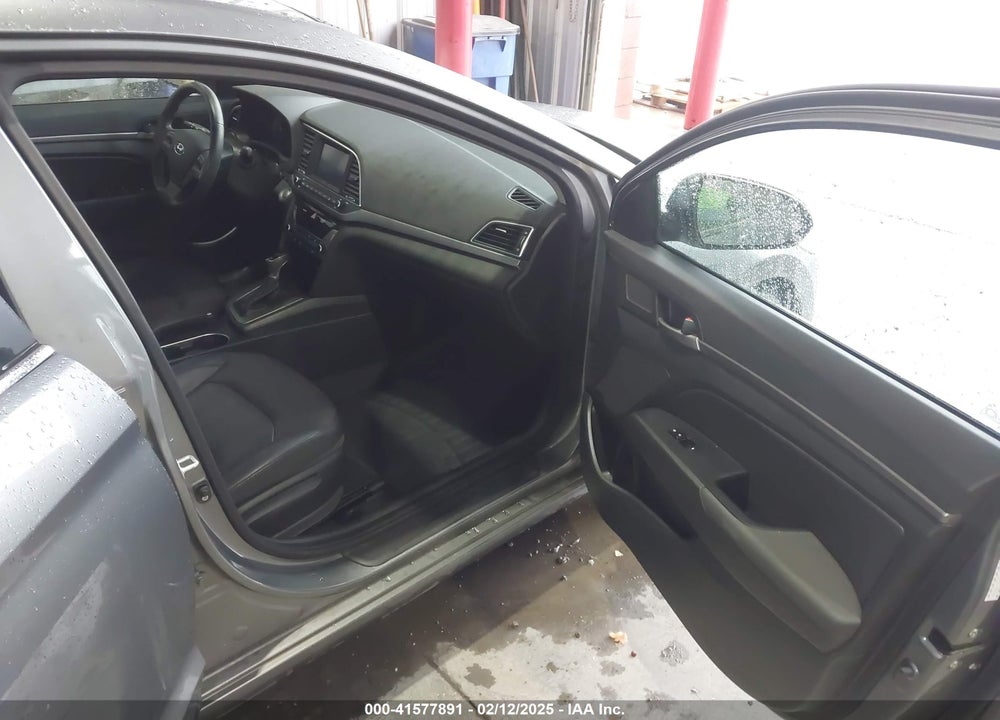 2017 HYUNDAI ELANTRA VIN: KMHD84LF5HU102234