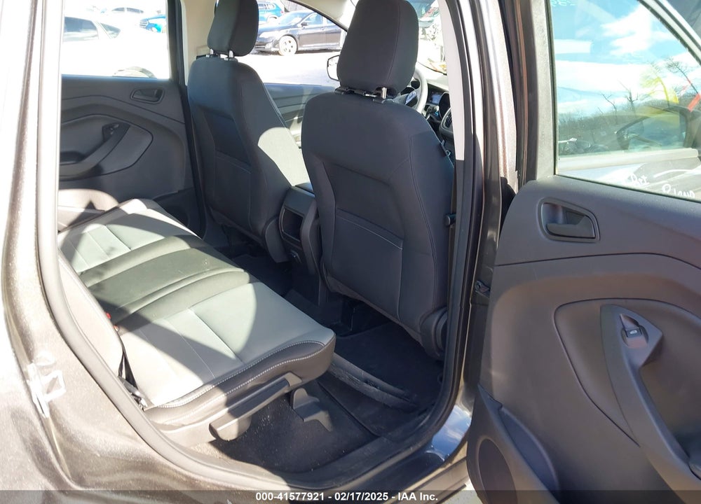 2018 FORD ESCAPE S VIN: 1FMCU0F71JUC94231