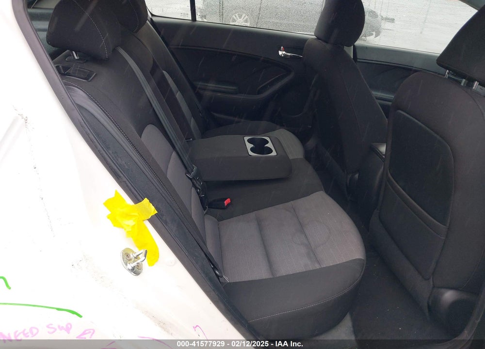 2016 KIA FORTE 5-DOOR VIN: KNAFK5A80G5629547