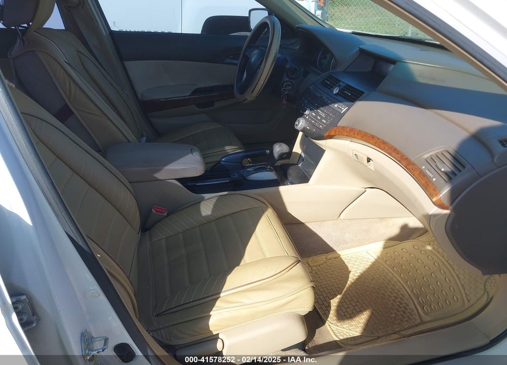 2009 HONDA ACCORD VIN: 1HGCP26899A032987