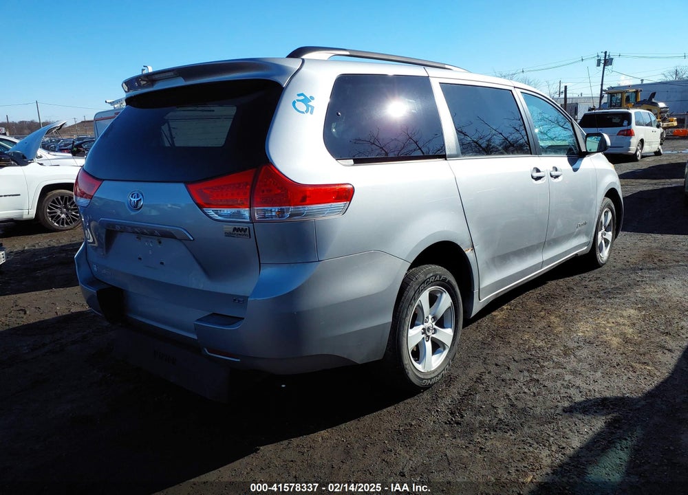 2014 TOYOTA SIENNA LE V6 7 PASSENGER MOBILITY VIN: 5TDKK3DC0ES467514