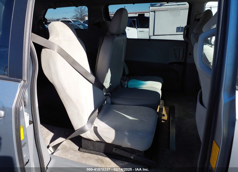 2014 TOYOTA SIENNA LE V6 7 PASSENGER MOBILITY VIN: 5TDKK3DC0ES467514