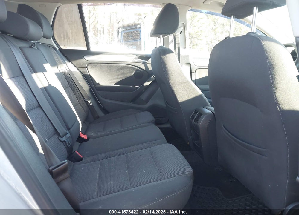 2013 VOLKSWAGEN GOLF VIN: WVWDB7AJ0DW095917