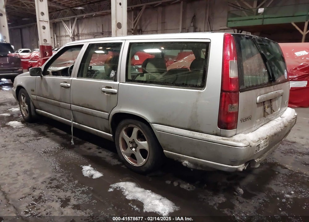 1998 VOLVO V70 GLT VIN: YV1LW5671W2510538