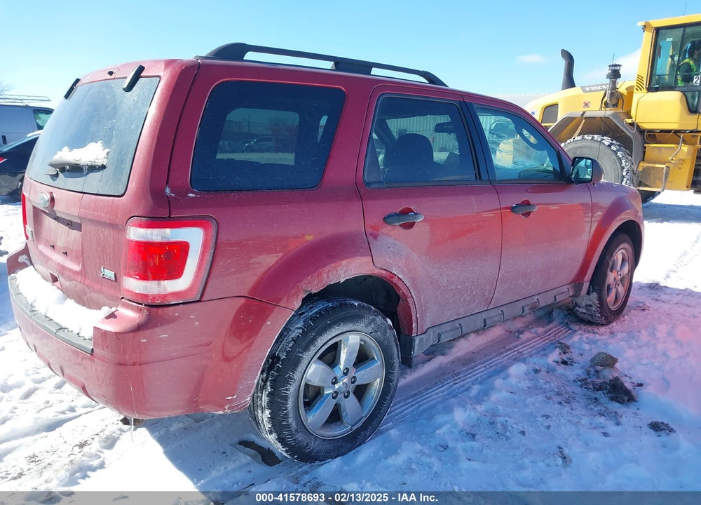 2011 FORD ESCAPE XLT VIN: 1FMCU0DG0BKB64036