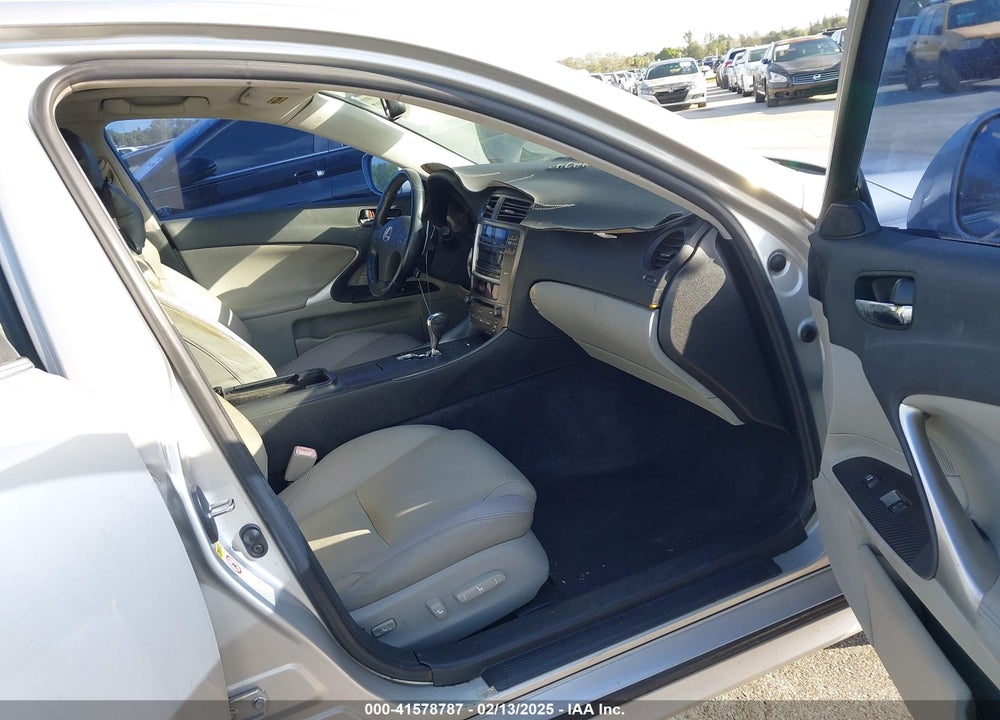 2006 LEXUS IS 350 VIN: JTHBE262062006102
