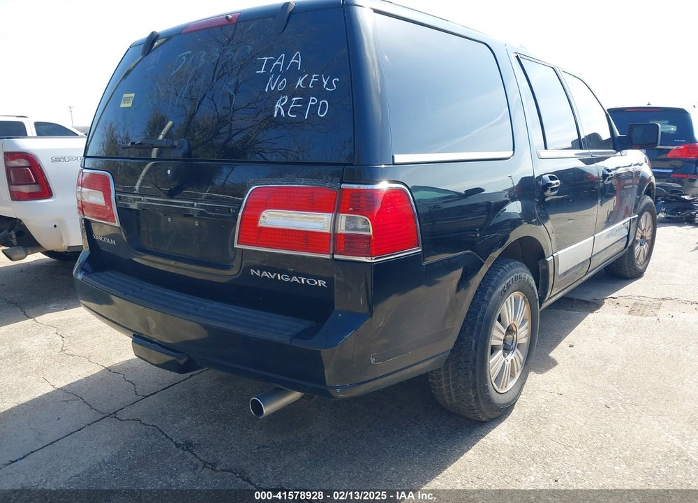 2008 LINCOLN NAVIGATOR VIN: 5LMFU27588LJ13337