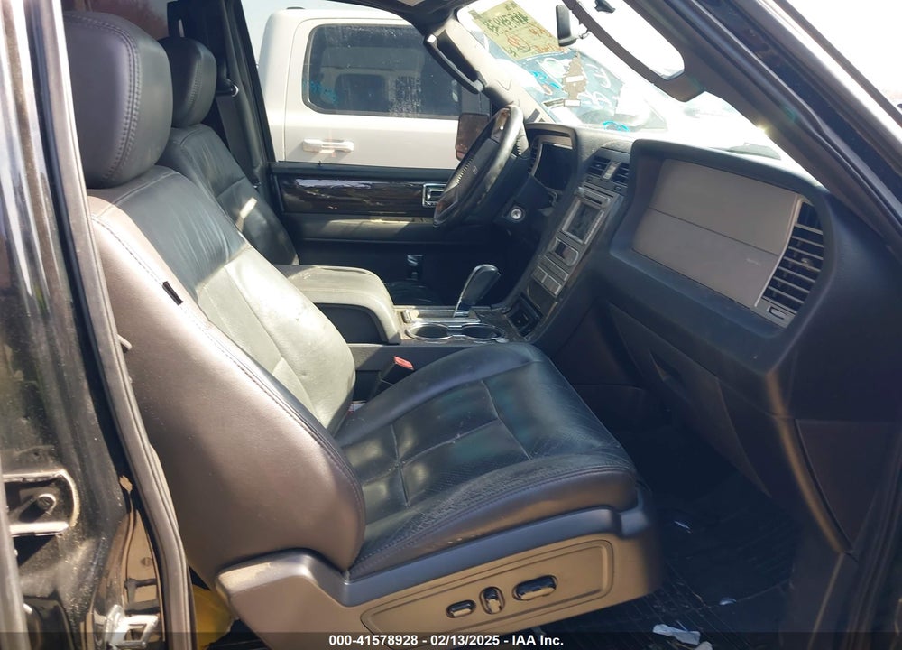 2008 LINCOLN NAVIGATOR VIN: 5LMFU27588LJ13337