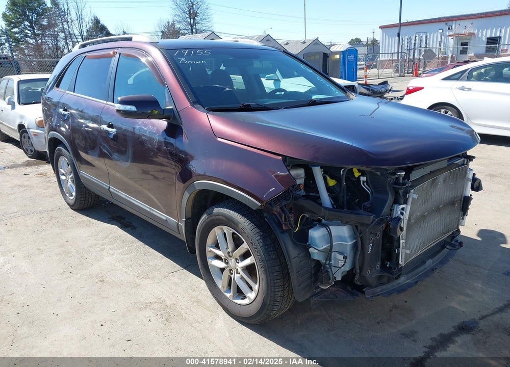 2015 KIA SORENTO LX V6 VIN: 5XYKT4A75FG574292