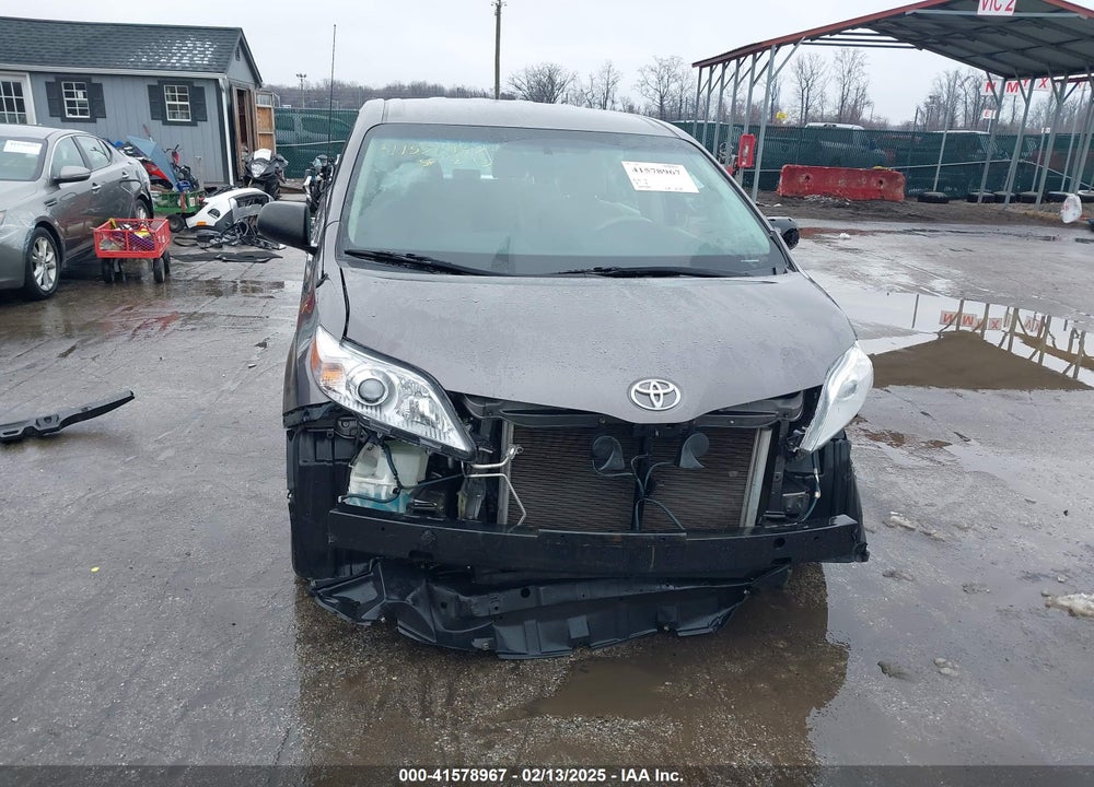 2011 TOYOTA SIENNA BASE V6 VIN: 5TDZK3DC3BS058482