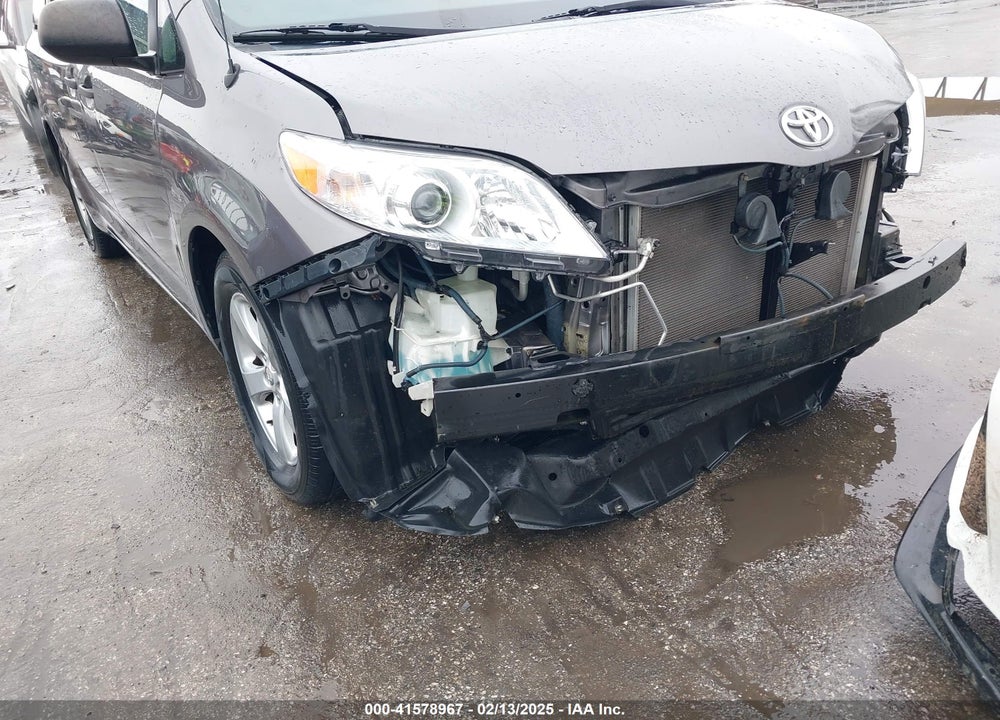 2011 TOYOTA SIENNA BASE V6 VIN: 5TDZK3DC3BS058482