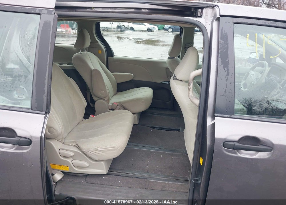 2011 TOYOTA SIENNA BASE V6 VIN: 5TDZK3DC3BS058482