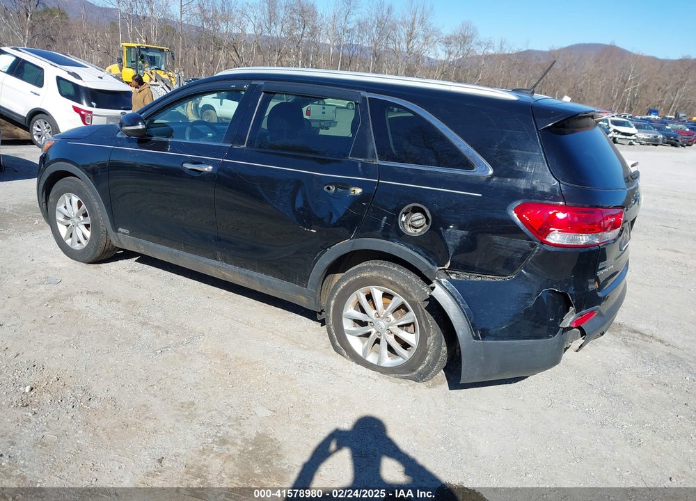 2017 KIA SORENTO 2.4L LX VIN: 5XYPGDA31HG278535