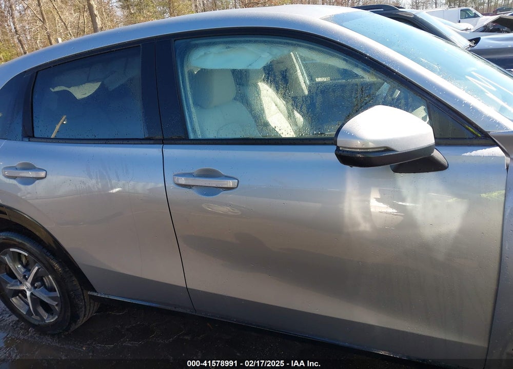 2023 HONDA HR-V VIN: 3CZRZ2H70PM717770