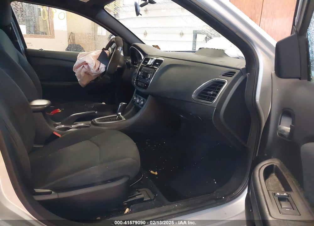 2011 CHRYSLER 200 TOURING VIN: 1C3BC1FB7BN511570