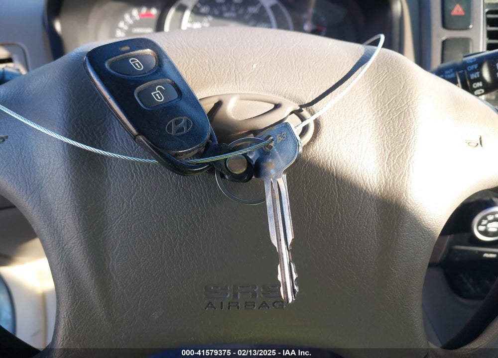 2007 HYUNDAI TUCSON GLS VIN: KM8JM12B37U520950