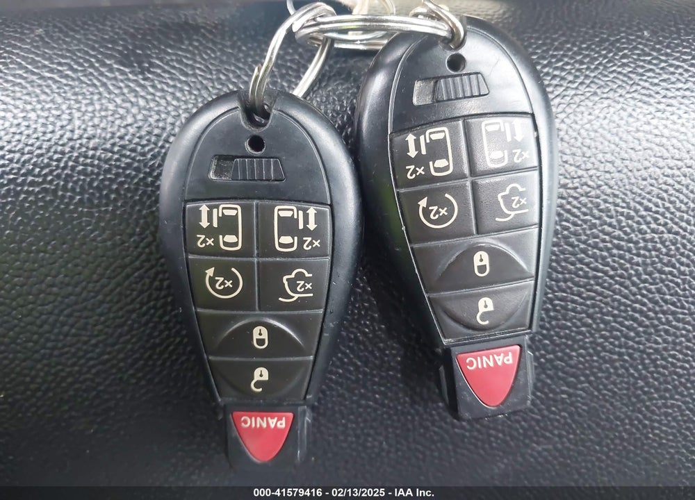 2014 CHRYSLER TOWN & COUNTRY TOURING VIN: 2C4RC1BG9ER412641