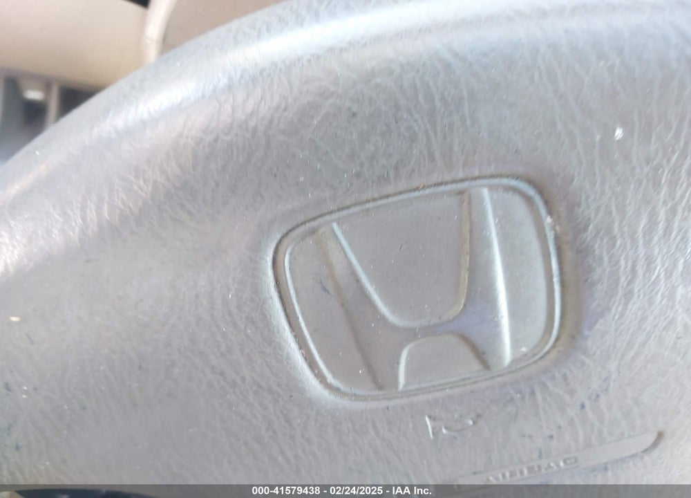 2002 HONDA ACCORD 3.0 EX VIN: 1HGCG165X2A000328