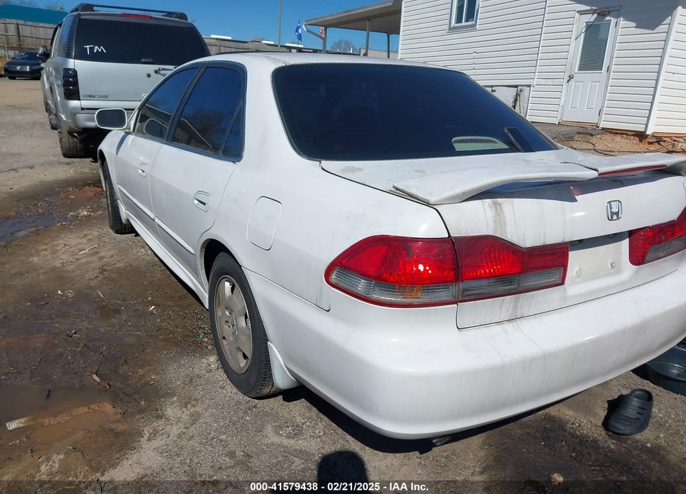 2002 HONDA ACCORD 3.0 EX VIN: 1HGCG165X2A000328