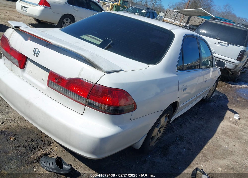 2002 HONDA ACCORD 3.0 EX VIN: 1HGCG165X2A000328