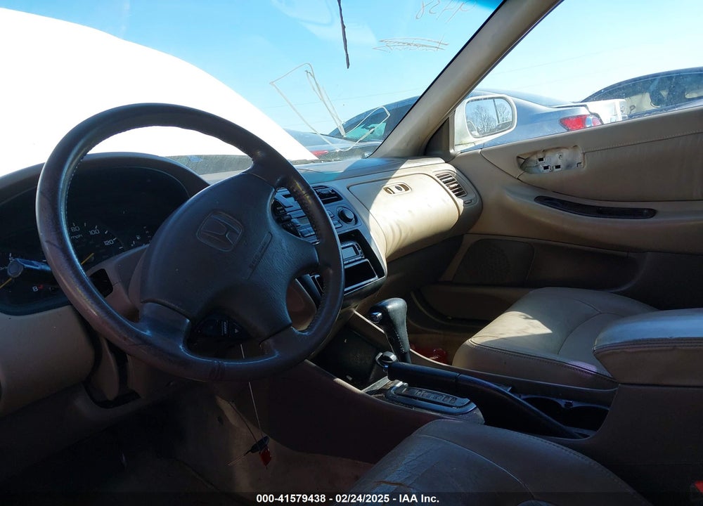 2002 HONDA ACCORD 3.0 EX VIN: 1HGCG165X2A000328