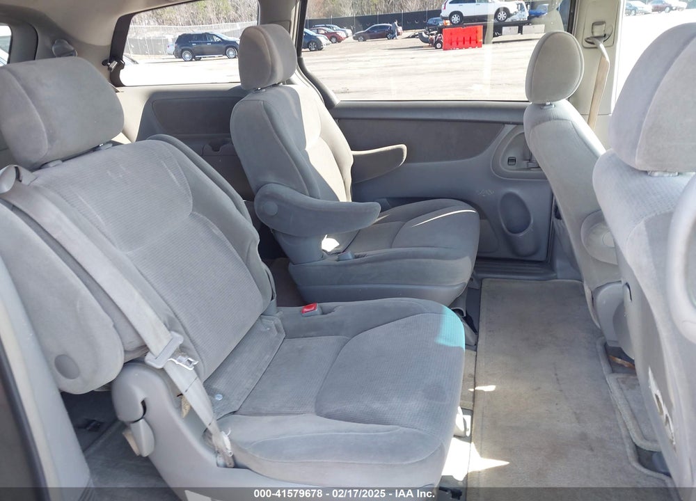 2005 TOYOTA SIENNA LE VIN: 5TDZA23C75S326176