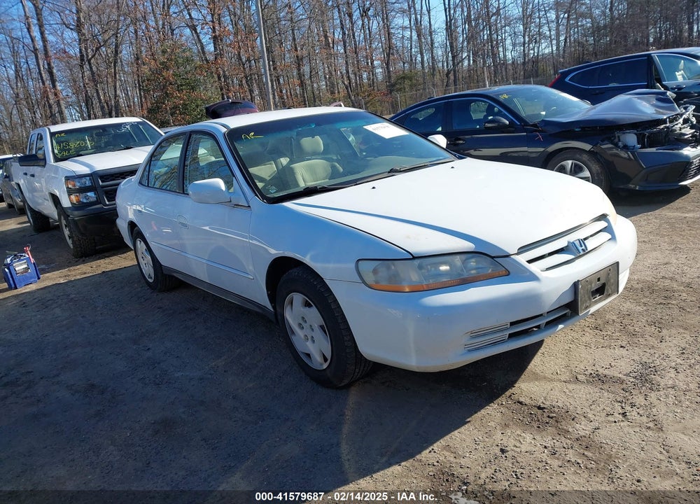 2001 HONDA ACCORD 3.0 LX VIN: 1HGCG16471A011048