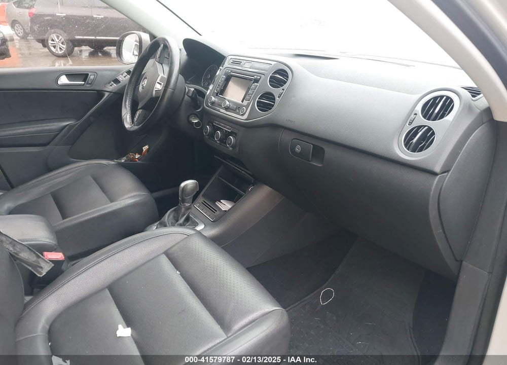2012 VOLKSWAGEN TIGUAN VIN: WVGBV7AX6CW587008