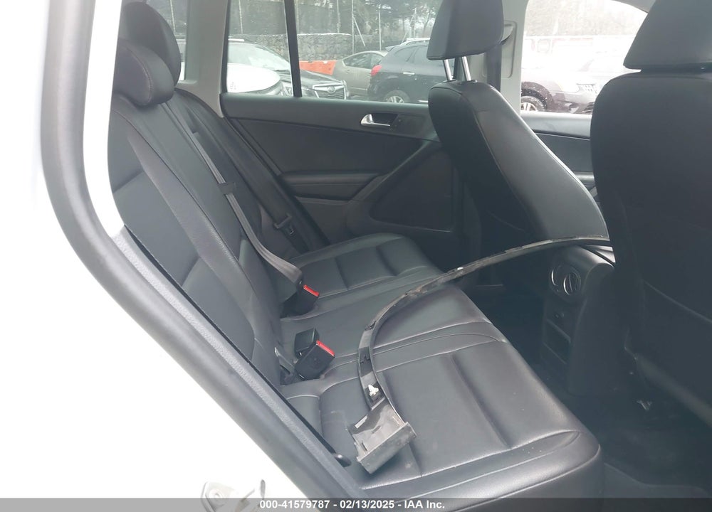 2012 VOLKSWAGEN TIGUAN VIN: WVGBV7AX6CW587008