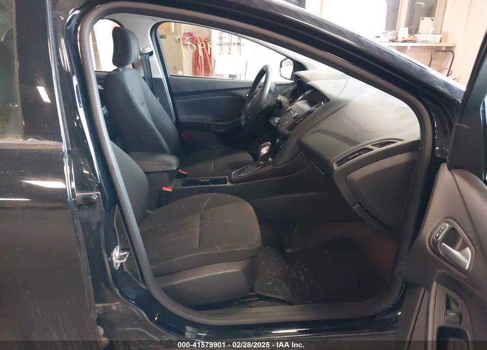 2018 FORD FOCUS VIN: 1FADP3K27JL280163