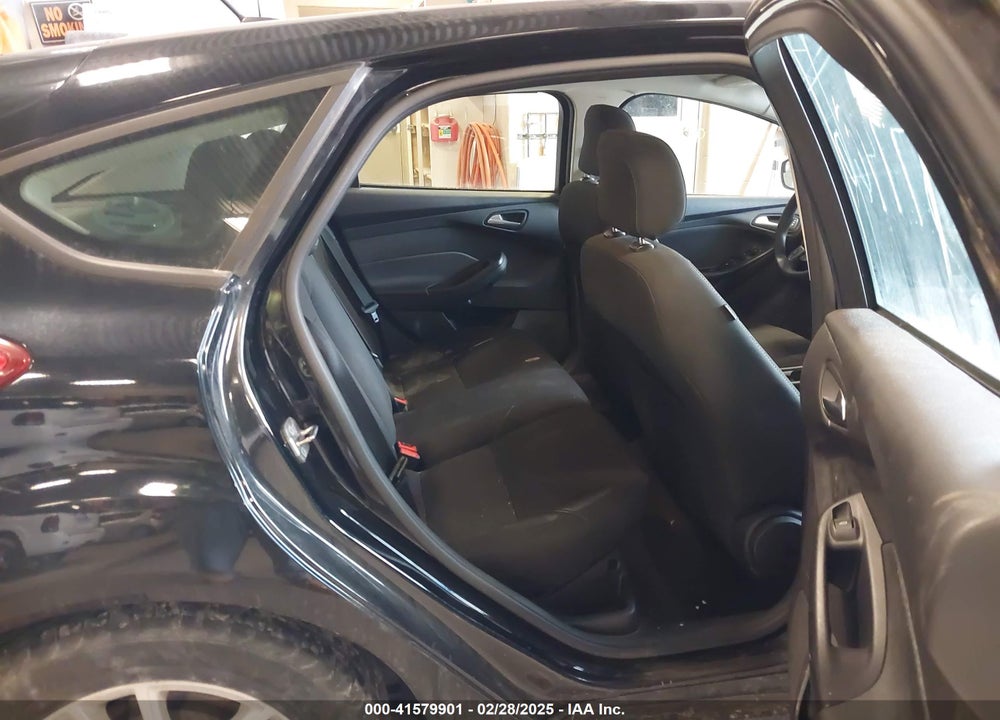 2018 FORD FOCUS VIN: 1FADP3K27JL280163