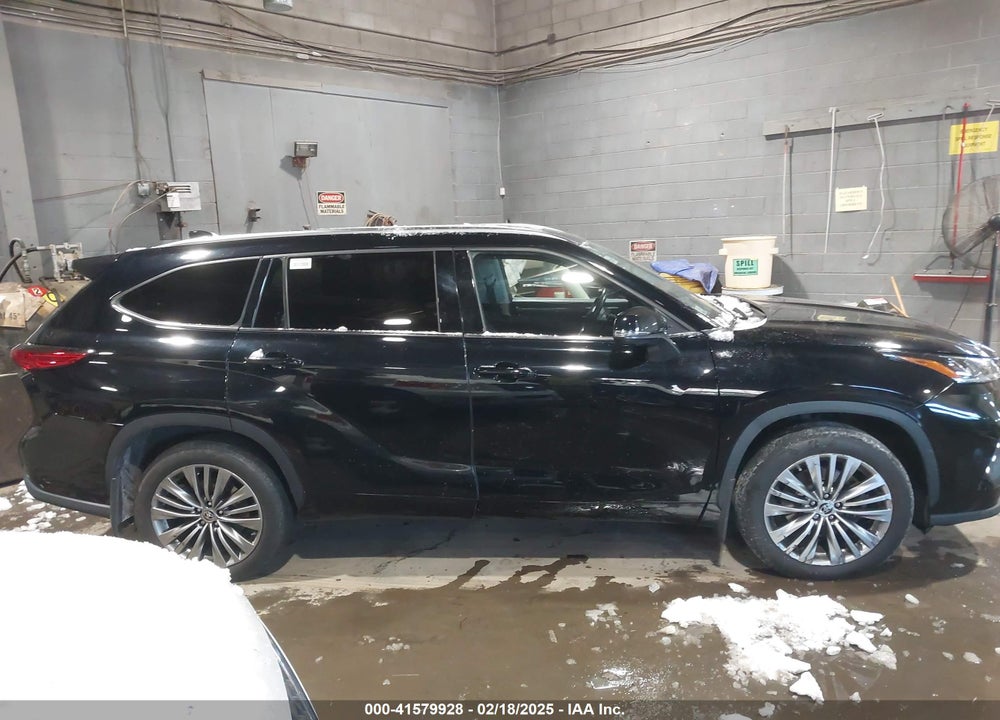 2021 TOYOTA HIGHLANDER VIN: 5TDFZRBH0MS105700