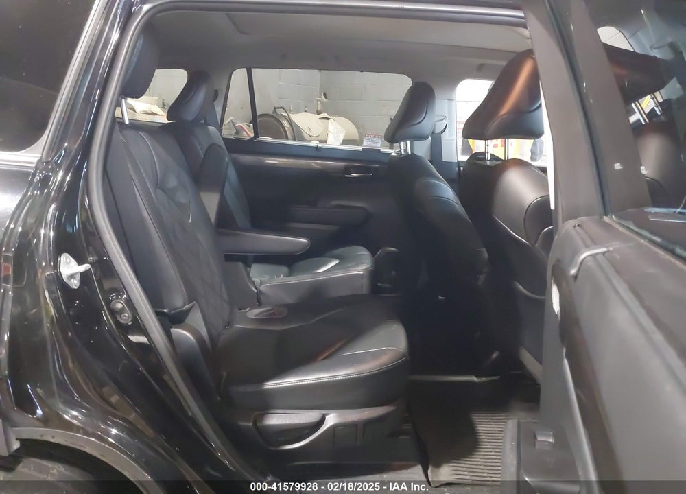 2021 TOYOTA HIGHLANDER VIN: 5TDFZRBH0MS105700