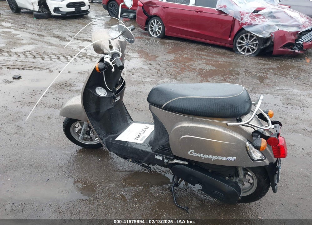 2013 KYMCO MOPED VIN: RFBG1G104DB03236