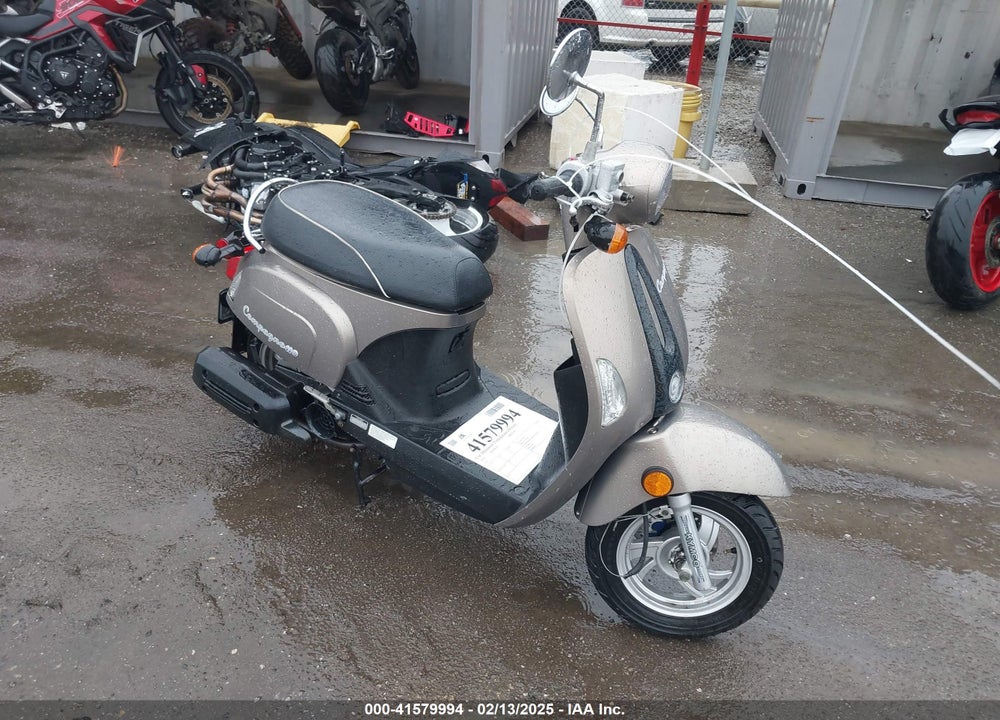2013 KYMCO MOPED VIN: RFBG1G104DB03236