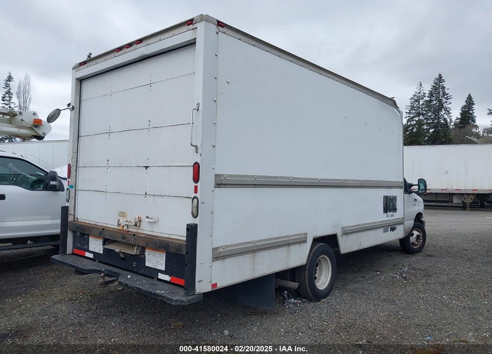 2009 FORD E-350 CUTAWAY VIN: 1FDWE35L29DA36385