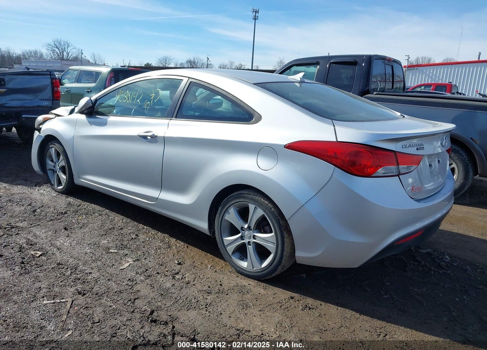 2013 HYUNDAI ELANTRA VIN: KMHDH6AE9DU016425