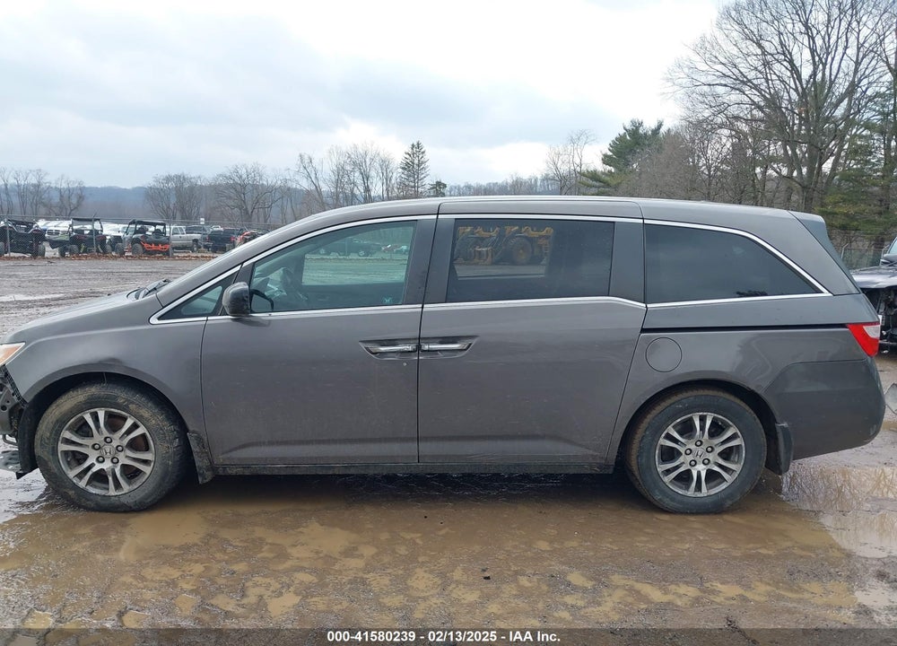2011 HONDA ODYSSEY EX-L VIN: 5FNRL5H68BB058849